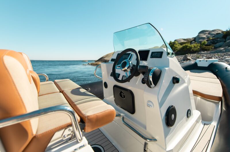 gommone sportivo