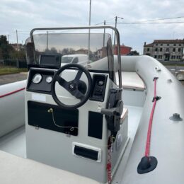 gommone con motore 40 cv prezzo