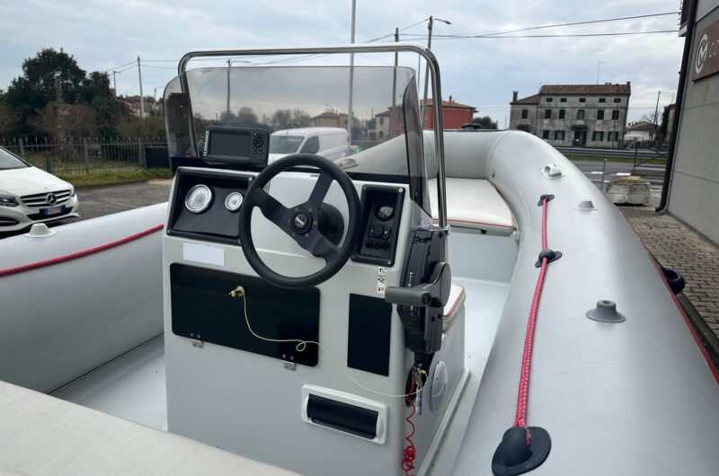 gommone con motore 40 cv prezzo