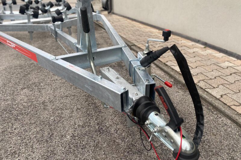 carrello barca 1300 1500 1800 kg (6)