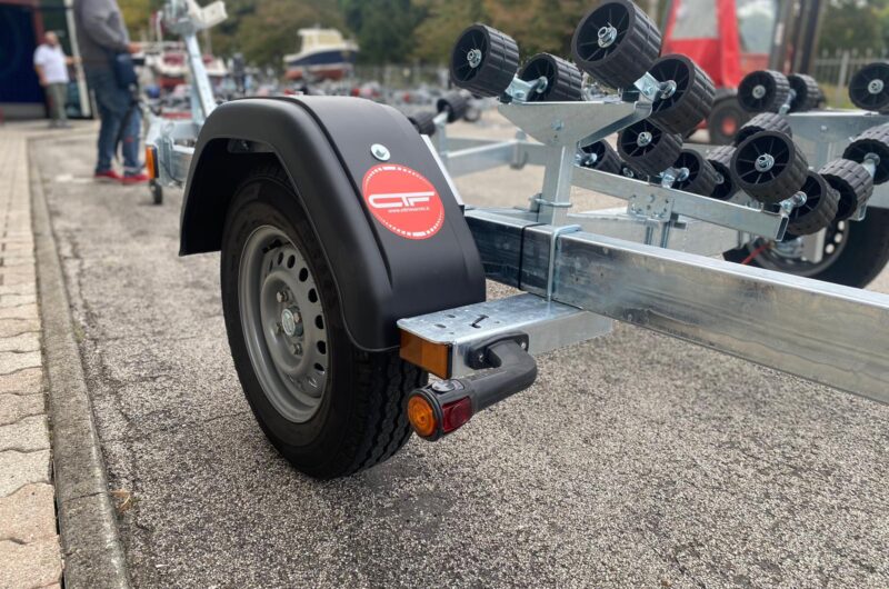 carrello barca omologato 1300 kg CTF