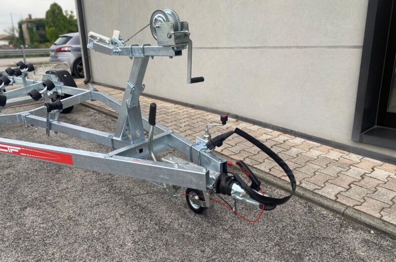 carrello barca omologato