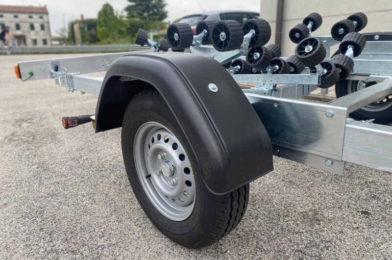 carrello gommone 1500 omologato