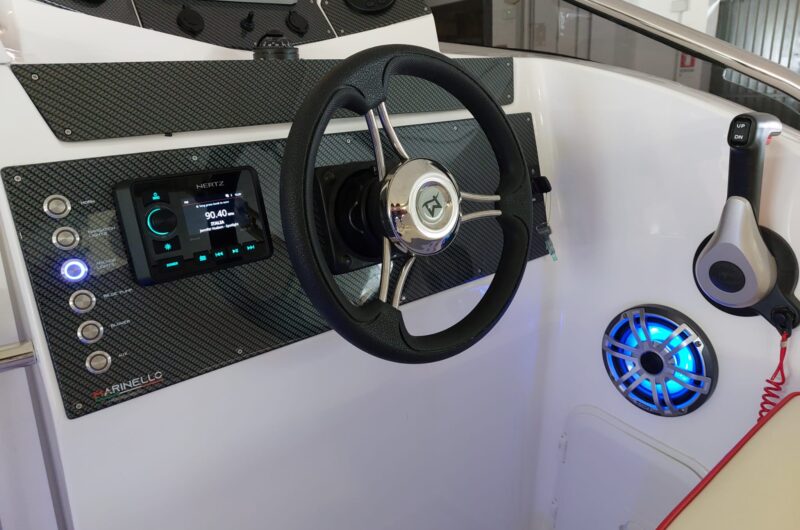 Foto Usato Marinello 590 Cabin + Yamaha F115 Pronta Consegna - 11