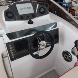 Foto Usato Marinello 590 Cabin + Yamaha F115 Pronta Consegna - 9