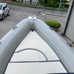 8a2f9b37-9016-4a2e-8886-947cbb7f6832 Foto Occasione Usato Gommone Ondina 5 mt + 75 Honda + Rimorchio - 14