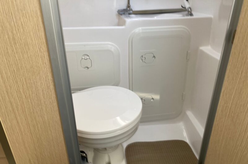 barca con bagno 6 metri