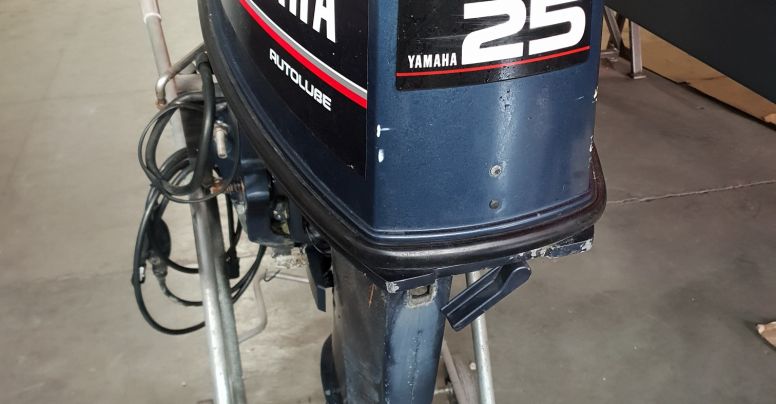 Motore Yamaha 25 TOP 700 Trim Elettrico