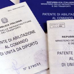 Patente Nautica Entro 12 Miglia: Cosa puoi guidare e quando è necessaria